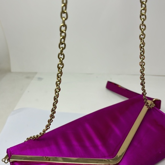 ALDO Fuchsia clutch bag, envelope style with a gold-colored edge and chain - Picture 3 of 8